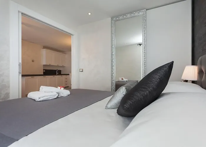 ロイヤル アパート *