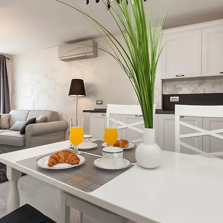 Royal Apartment *